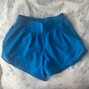 Lululemon Hotty Hot 4” Size 4 Shorts